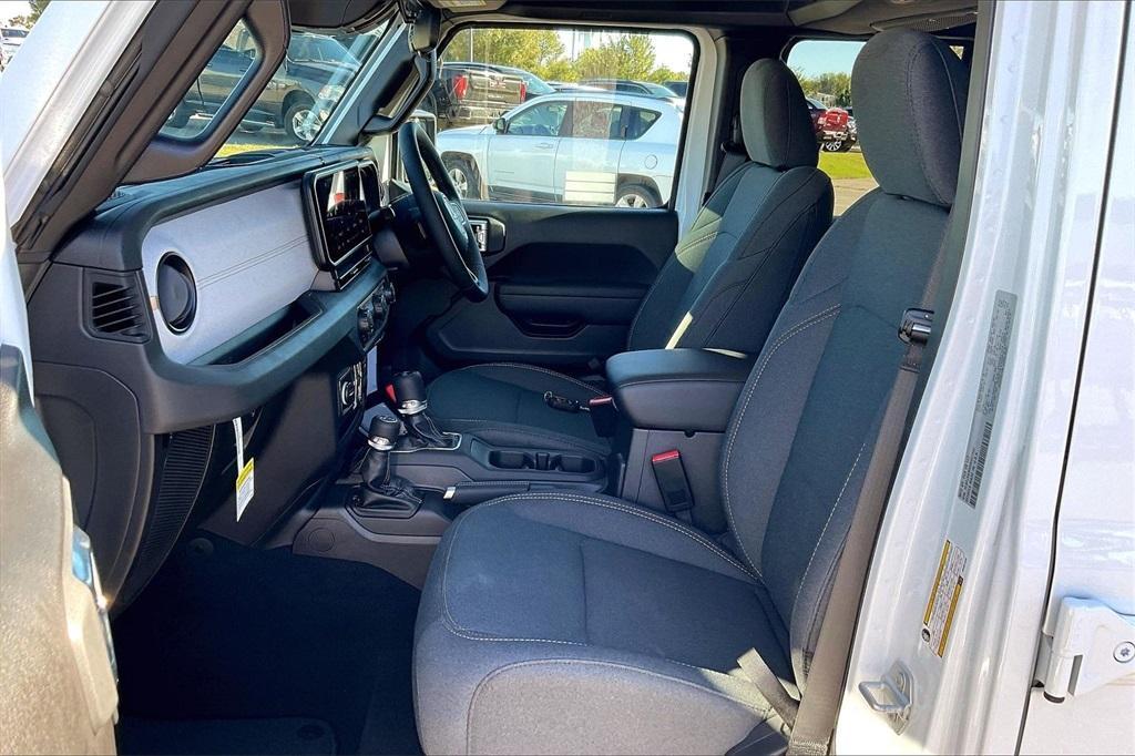 new 2025 Jeep Wrangler car, priced at $49,533