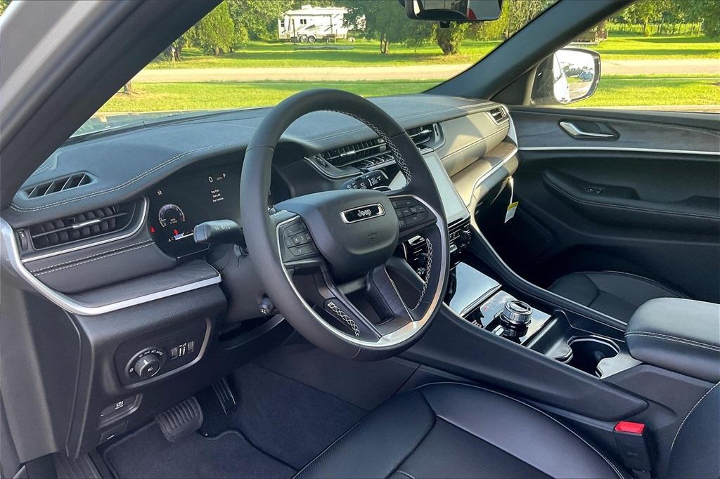 new 2025 Jeep Grand Cherokee L car, priced at $48,894