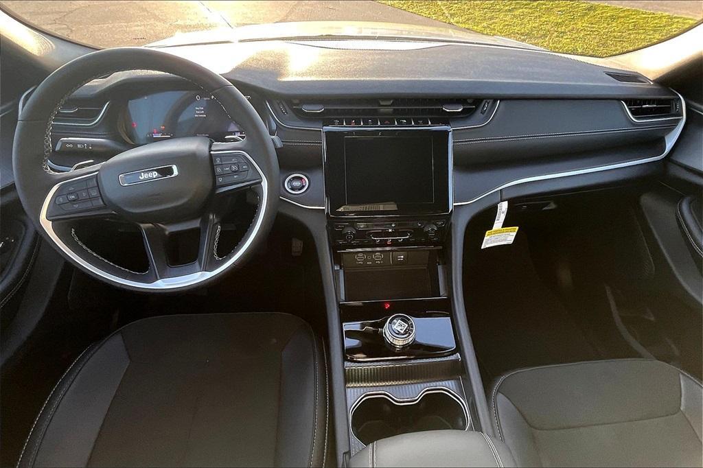 new 2025 Jeep Grand Cherokee car, priced at $41,775