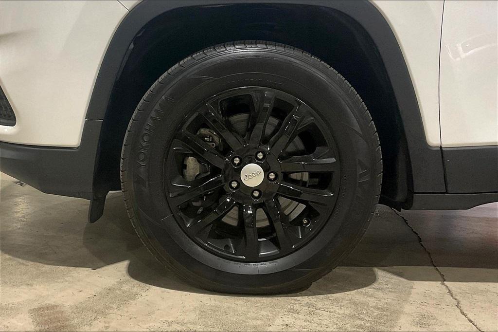 used 2020 Jeep Cherokee car, priced at $16,911