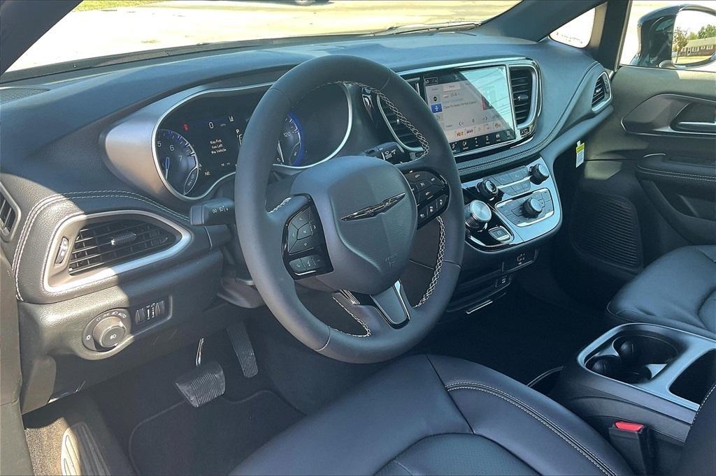 new 2026 Chrysler Pacifica car, priced at $45,304