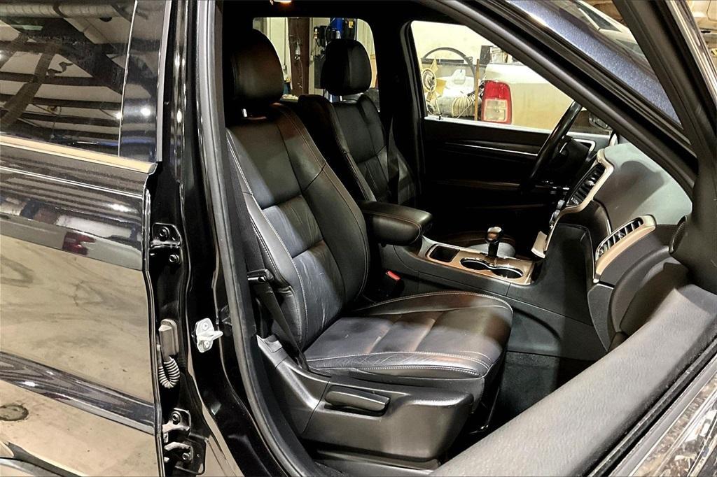 used 2015 Jeep Grand Cherokee car, priced at $13,911