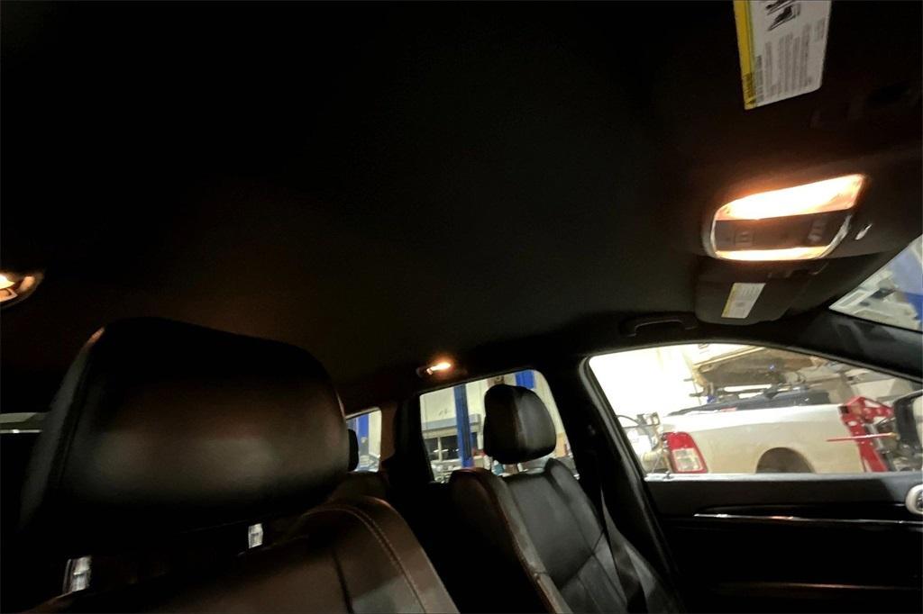 used 2015 Jeep Grand Cherokee car, priced at $13,911