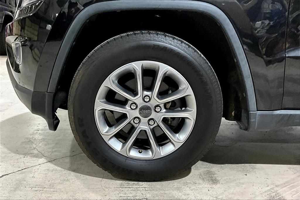 used 2015 Jeep Grand Cherokee car, priced at $13,911