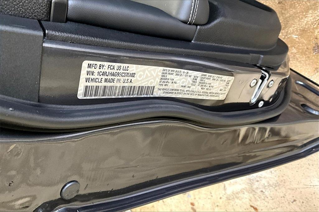 new 2025 Jeep Grand Cherokee car, priced at $39,753