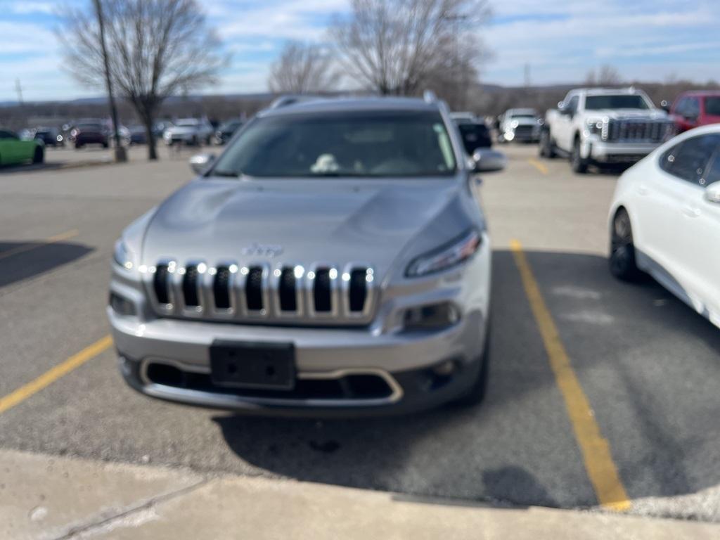 used 2017 Jeep Cherokee car, priced at $13,122