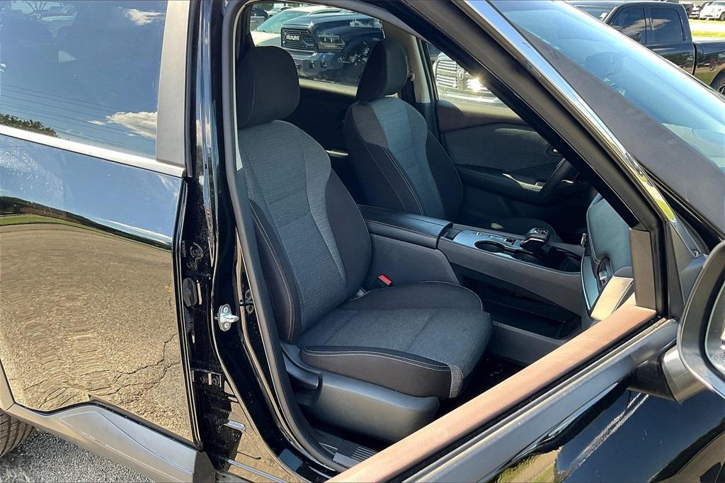 used 2023 Nissan Rogue car, priced at $20,211