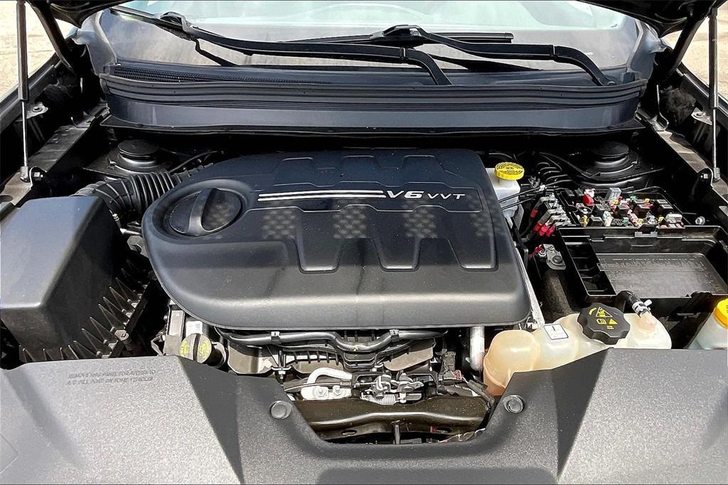 used 2022 Jeep Cherokee car, priced at $23,711
