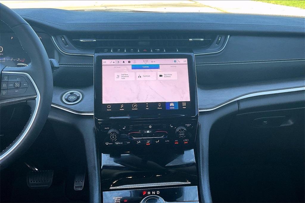 new 2024 Jeep Grand Cherokee L car, priced at $55,775