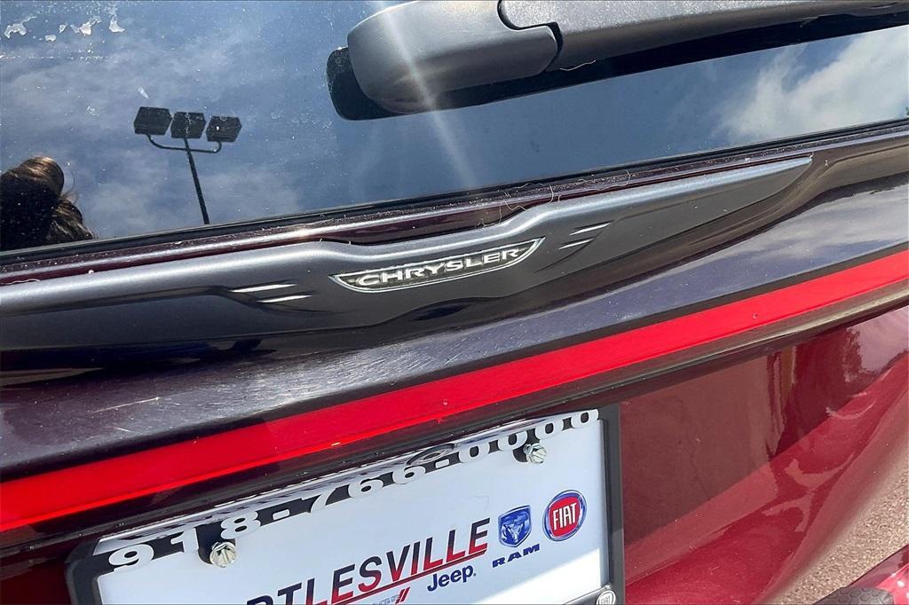 used 2021 Chrysler Pacifica car, priced at $18,911