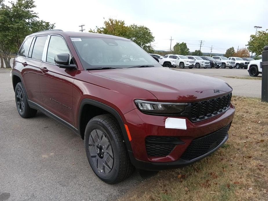 new 2024 Jeep Grand Cherokee car, priced at $39,832