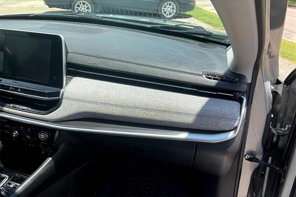 used 2022 Jeep Compass car, priced at $21,911