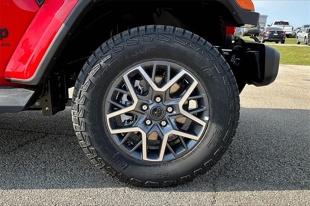 new 2025 Jeep Wrangler car, priced at $52,504