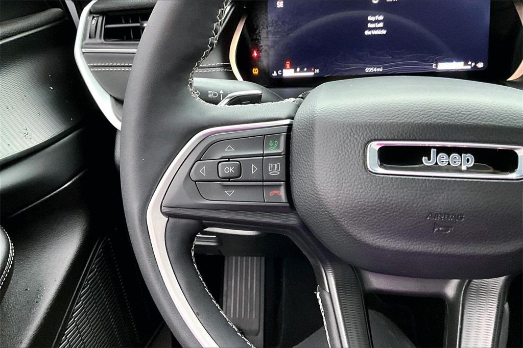 used 2025 Jeep Grand Cherokee L car, priced at $37,611