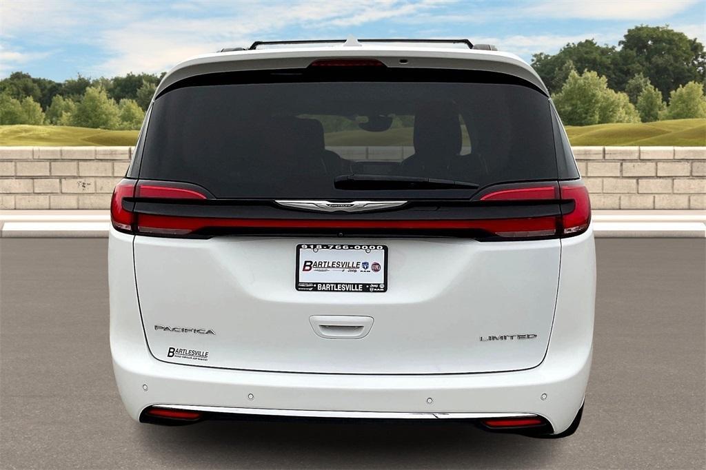 used 2022 Chrysler Pacifica car, priced at $27,426