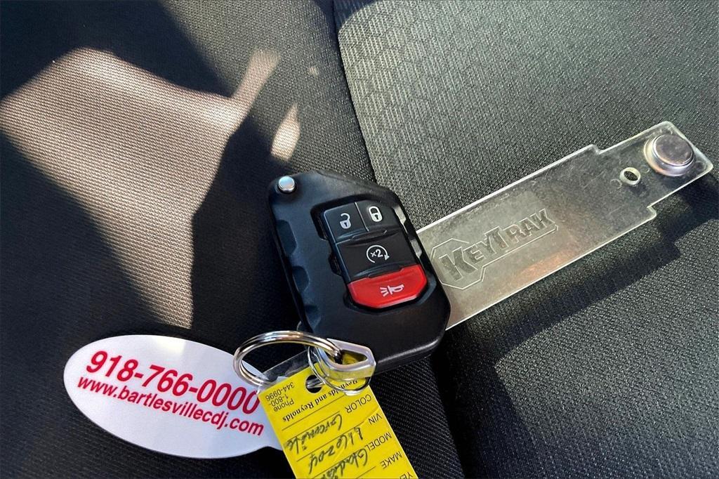 used 2022 Jeep Gladiator car, priced at $38,711