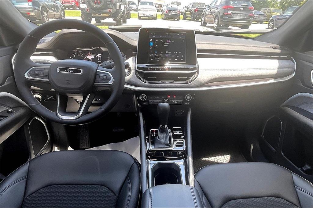 new 2025 Jeep Compass car, priced at $29,924