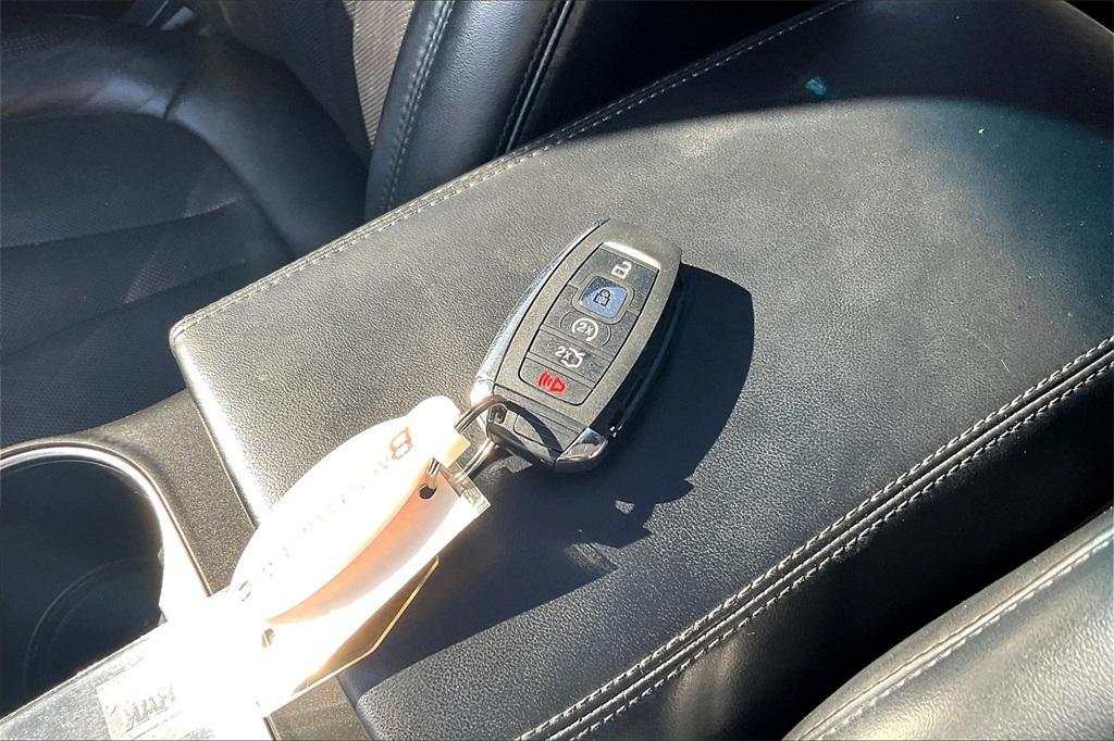 used 2019 Lincoln Nautilus car, priced at $23,411