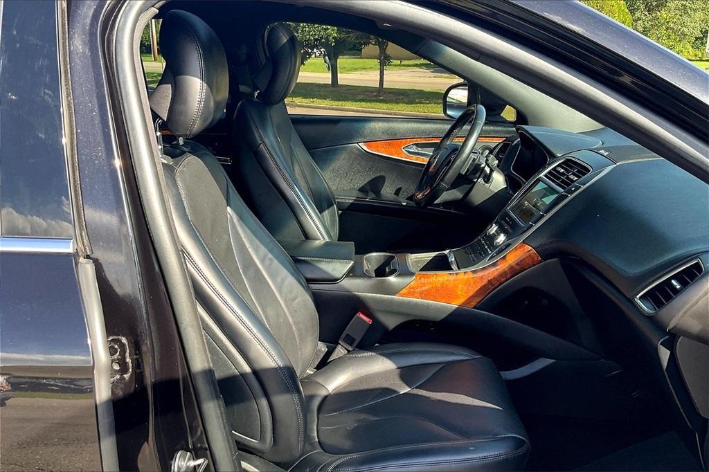 used 2019 Lincoln Nautilus car, priced at $23,411