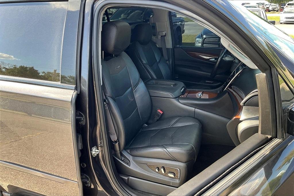used 2015 Cadillac Escalade car, priced at $20,711
