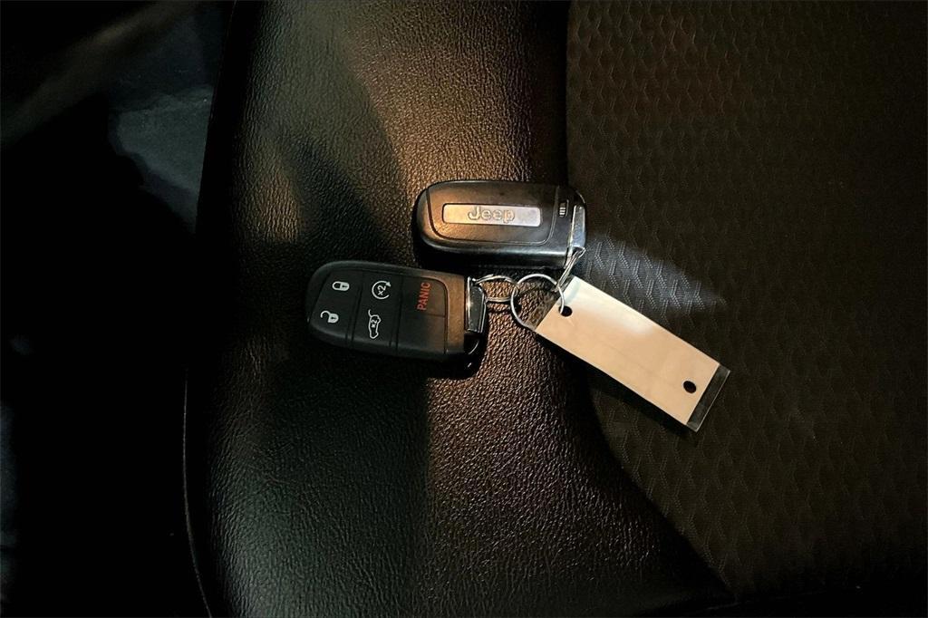 used 2022 Jeep Compass car, priced at $14,211