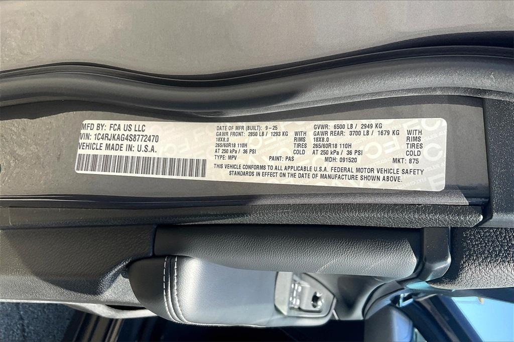 new 2025 Jeep Grand Cherokee L car, priced at $39,254