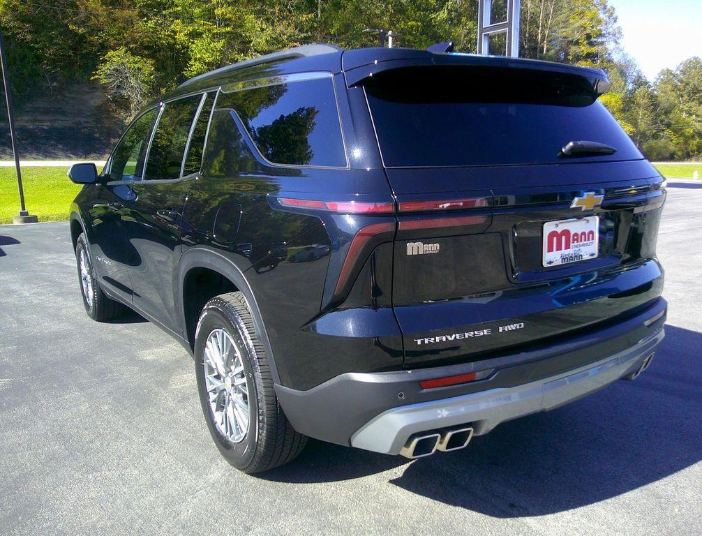used 2025 Chevrolet Traverse car, priced at $38,975