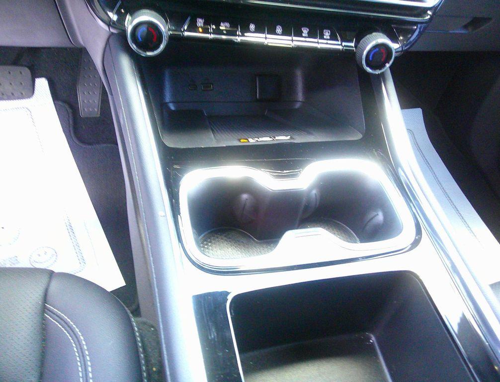 used 2025 Chevrolet Traverse car, priced at $38,975