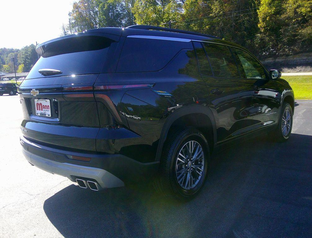 used 2025 Chevrolet Traverse car, priced at $38,975