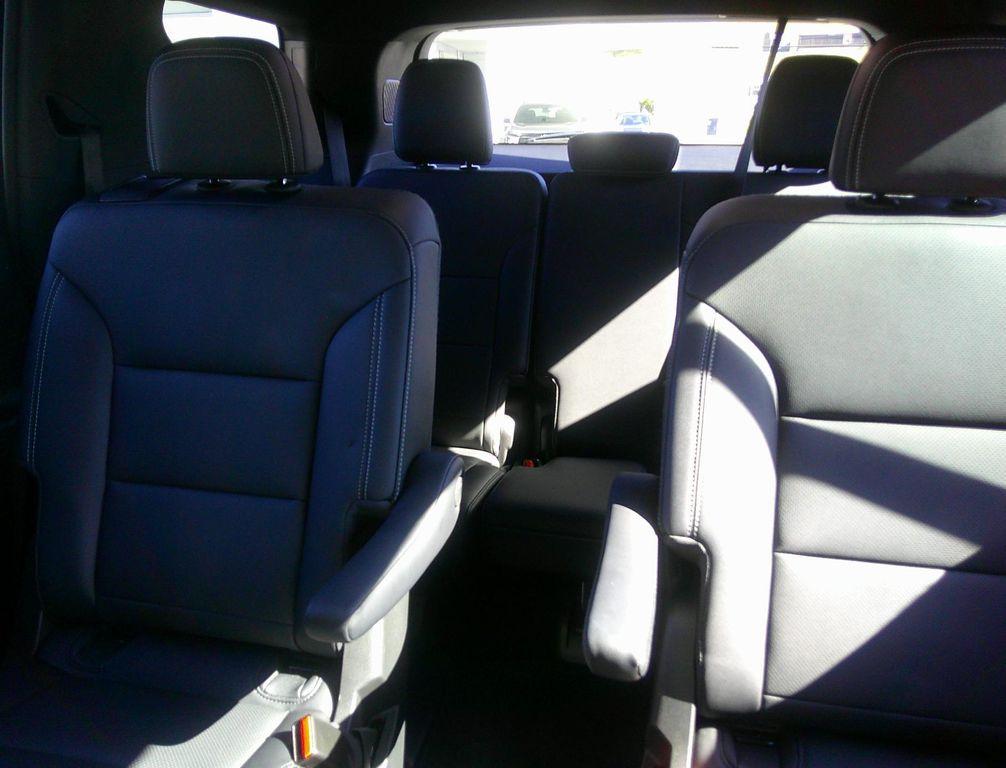 used 2025 Chevrolet Traverse car, priced at $38,975