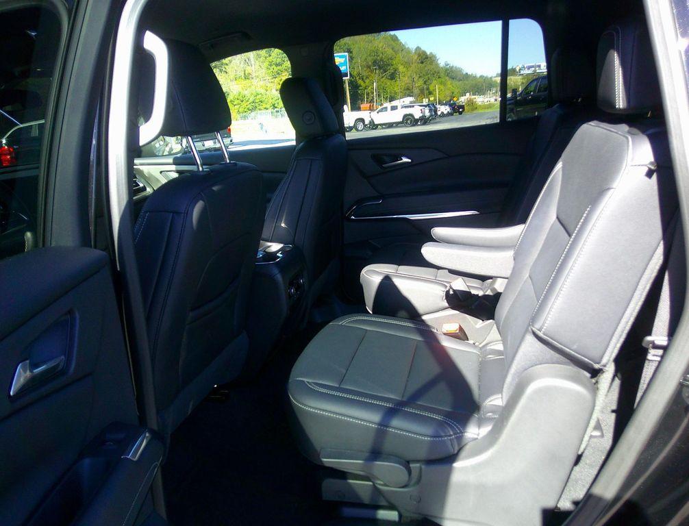 used 2025 Chevrolet Traverse car, priced at $38,975