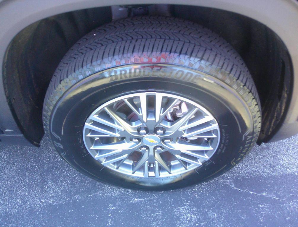 used 2025 Chevrolet Traverse car, priced at $38,975