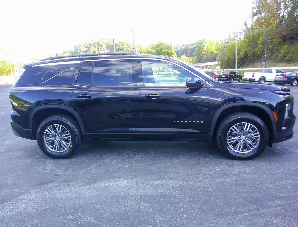used 2025 Chevrolet Traverse car, priced at $38,975