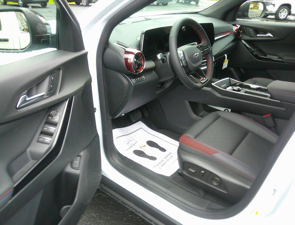 new 2026 Chevrolet Equinox car, priced at $38,390