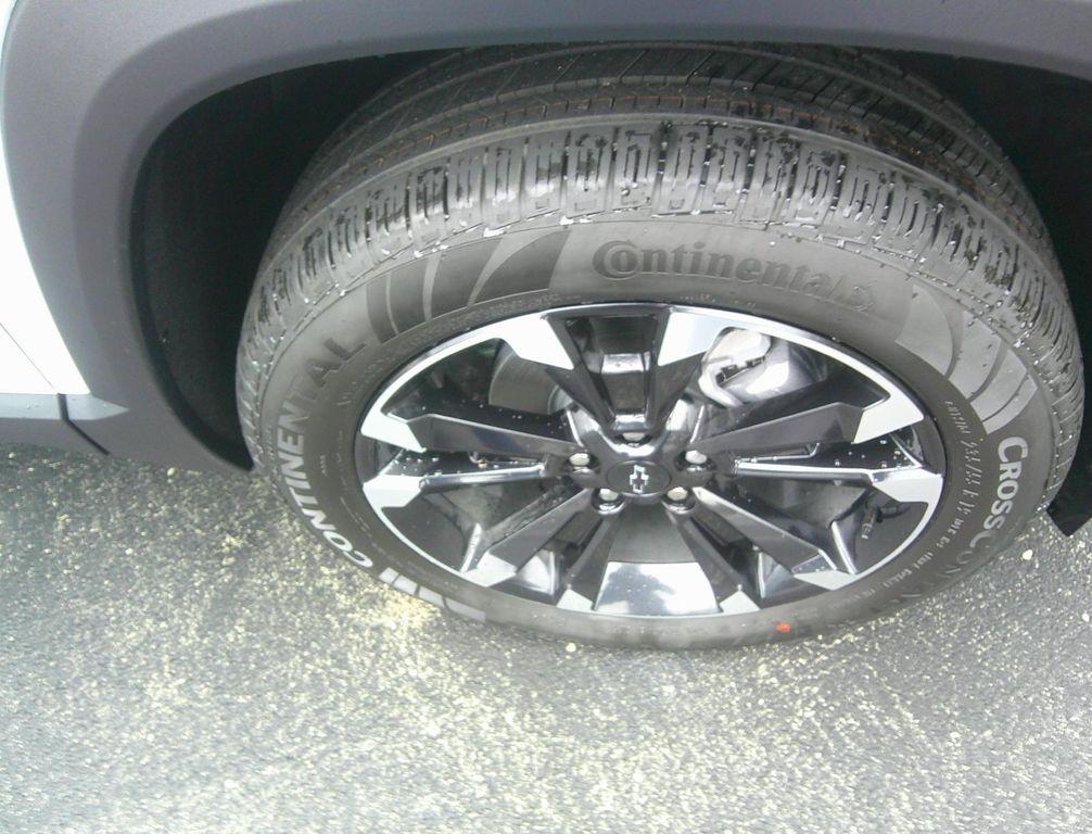 new 2026 Chevrolet Equinox car, priced at $38,390