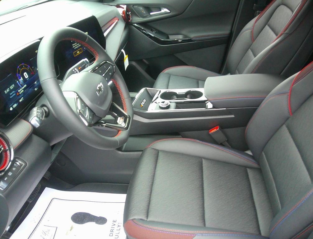 new 2026 Chevrolet Equinox car, priced at $38,390