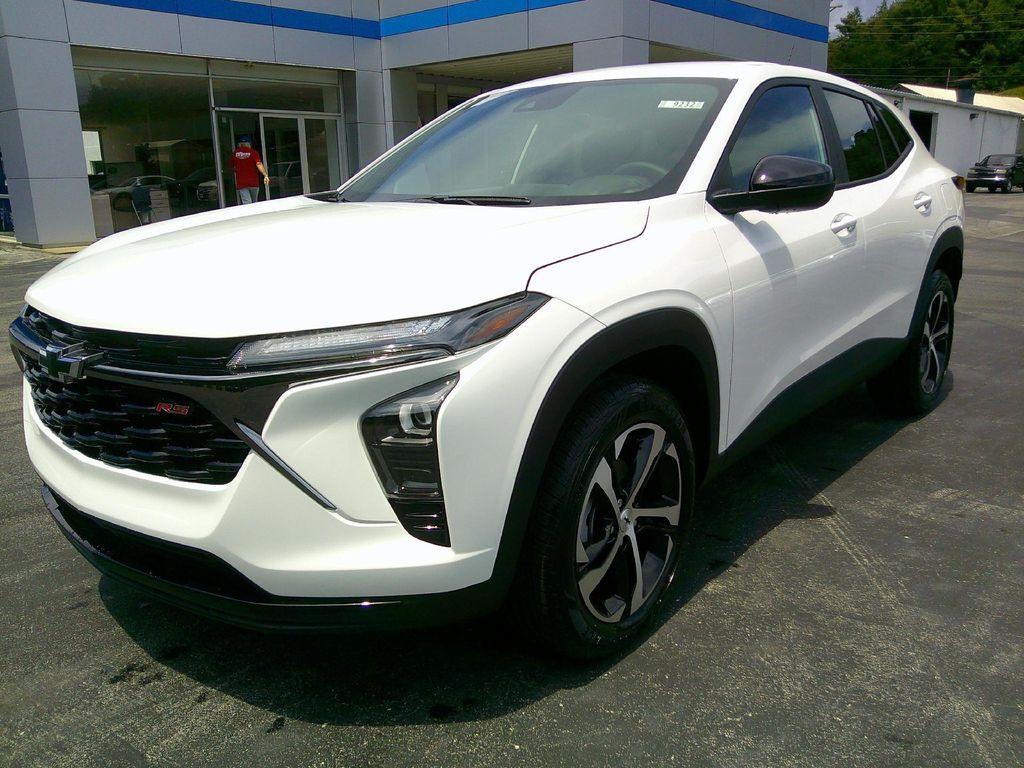 new 2025 Chevrolet Trax car, priced at $23,555