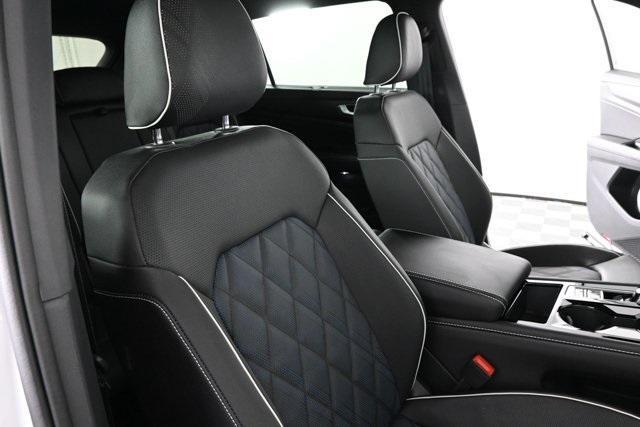 new 2025 Volkswagen Atlas Cross Sport car, priced at $55,641