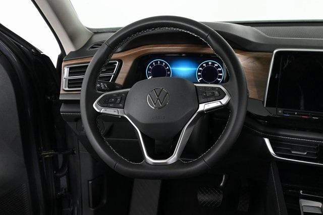 new 2025 Volkswagen Atlas car, priced at $47,556