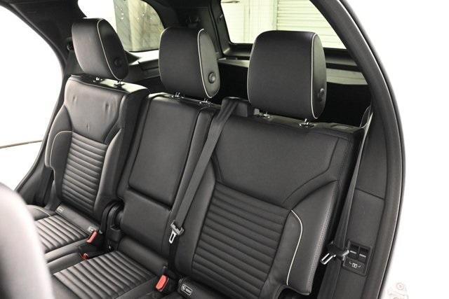 used 2018 Land Rover Discovery car, priced at $19,712