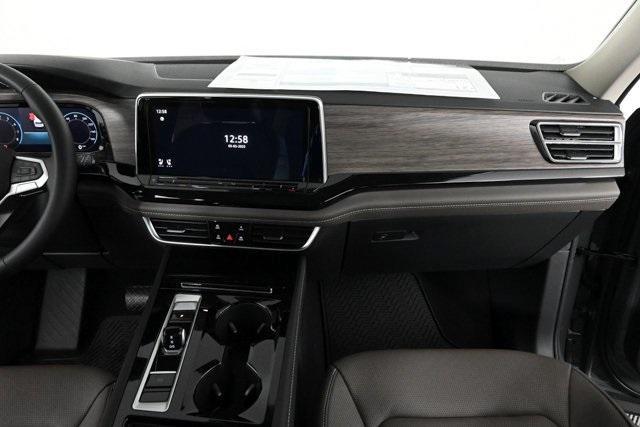 new 2025 Volkswagen Atlas car, priced at $51,416