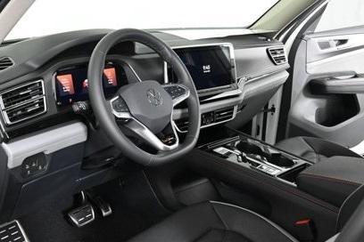 new 2025 Volkswagen Atlas car, priced at $49,464