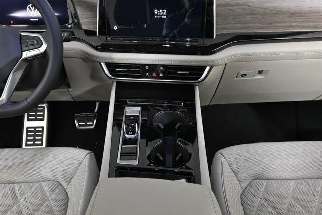 new 2025 Volkswagen Atlas car, priced at $56,651