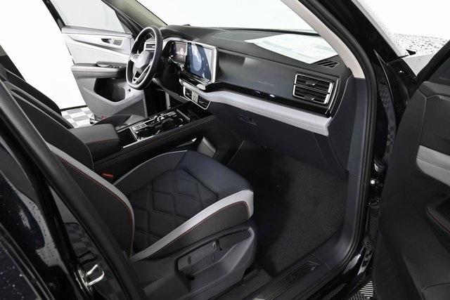 new 2025 Volkswagen Atlas car, priced at $47,661