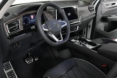 new 2025 Volkswagen Atlas car, priced at $57,346