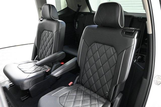 new 2025 Volkswagen Atlas car, priced at $57,346
