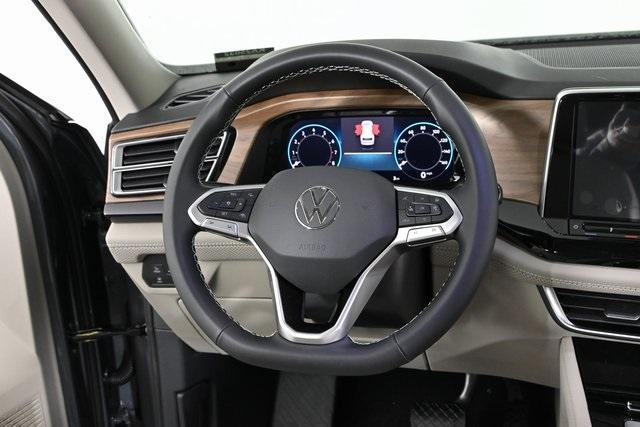 new 2025 Volkswagen Atlas car, priced at $45,596