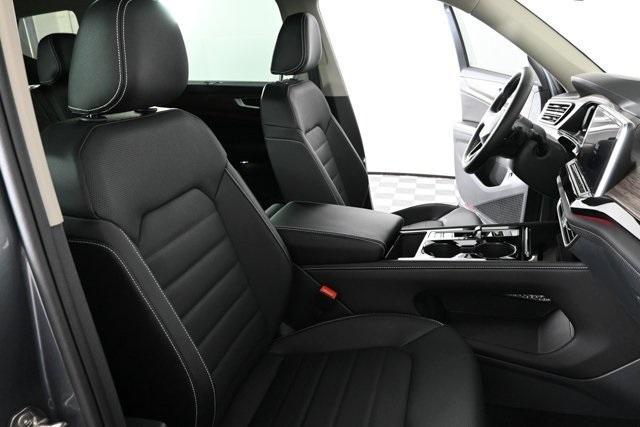 new 2025 Volkswagen Atlas car, priced at $50,961