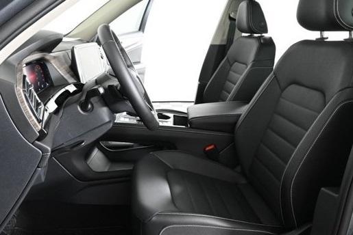 new 2025 Volkswagen Atlas car, priced at $50,961