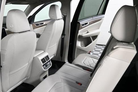 new 2025 Volkswagen Atlas car, priced at $44,825
